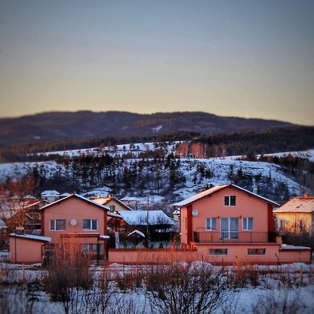 Къщи За Гости Ореха Samokov Exteriér fotografie