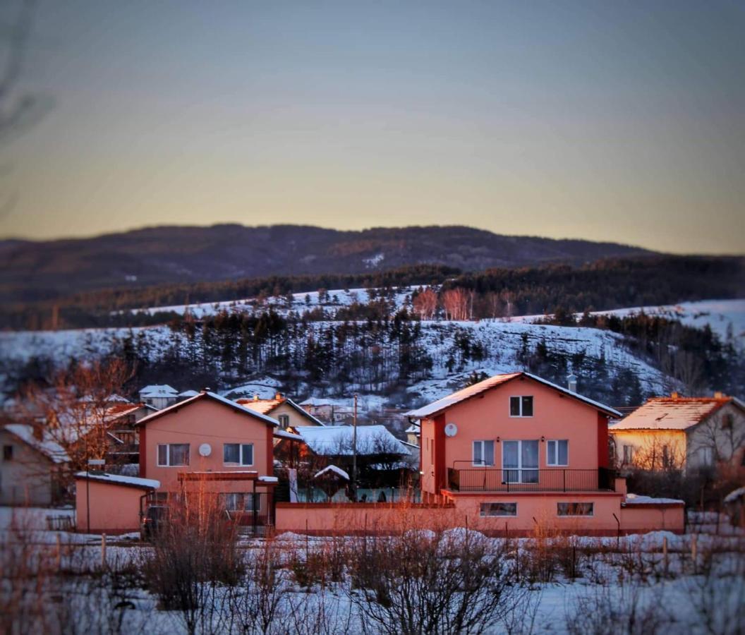 Къщи За Гости Ореха Samokov Exteriér fotografie