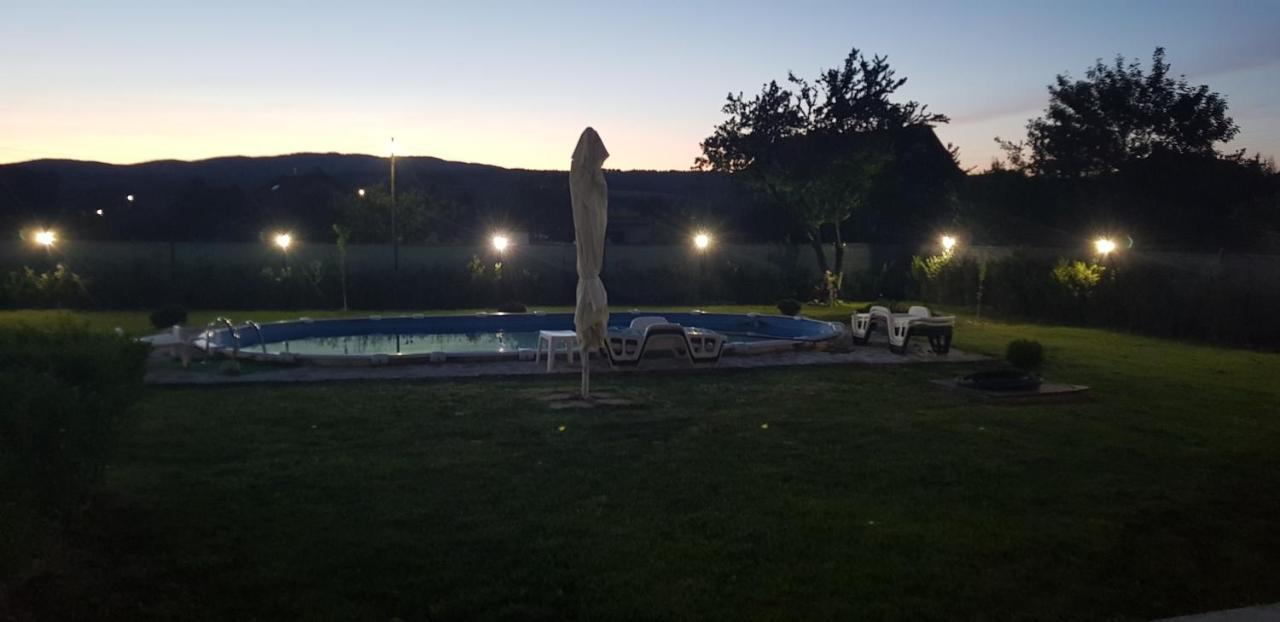 Къщи За Гости Ореха Samokov Exteriér fotografie