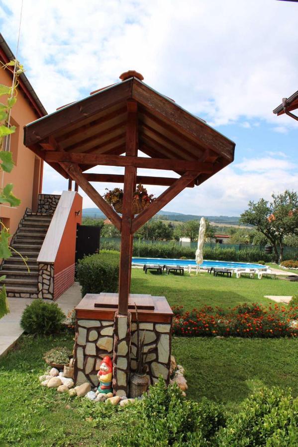 Къщи За Гости Ореха Samokov Exteriér fotografie