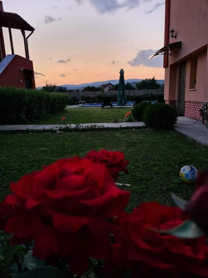 Къщи За Гости Ореха Samokov Exteriér fotografie